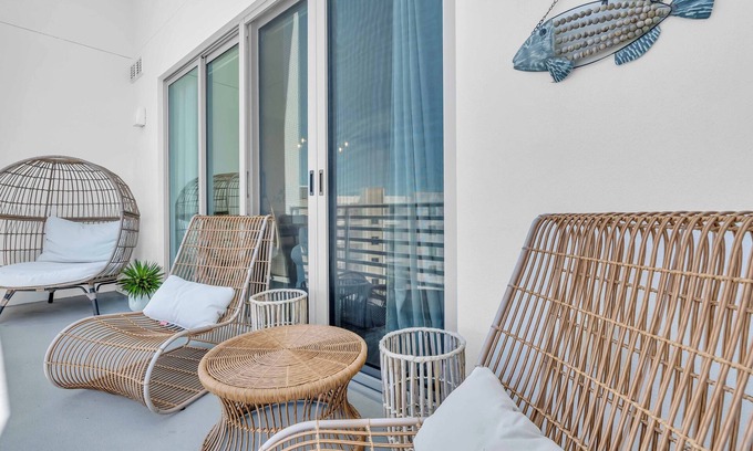North Trail Condo | Scenic Sunset View Condo Near Downtown Sarasota