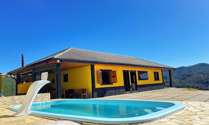 Centro House | Pet-Friendly Sunset View House with Top Guest Ratings