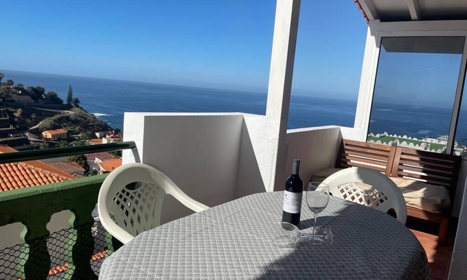 Los Realejos Apartment | Relaxing Oceanview Retreat at Sunset View in La Romantica
