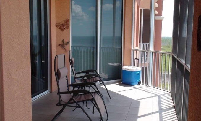 Burnt Store Condo | Premier Sunset View Penthouse at Burnt Store Marina