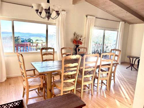 El Cerrito Apartment | Experience Sunset View: Perfect for Families and Pets