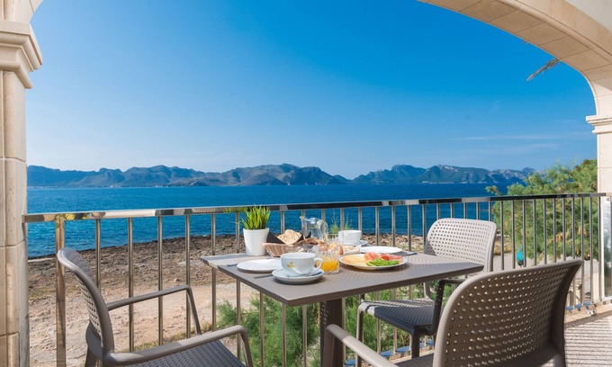 Marina Manresa Villa | Ocean View Sunset Villa Nixe with Terrace to Bay of Pollença