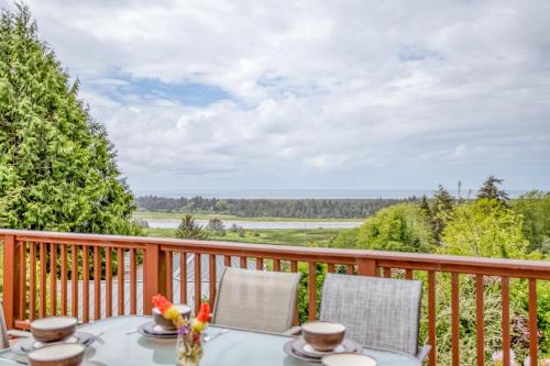 Pacific City House | Experience Sunset Vista Mar: Perfect for Families & Breakfast