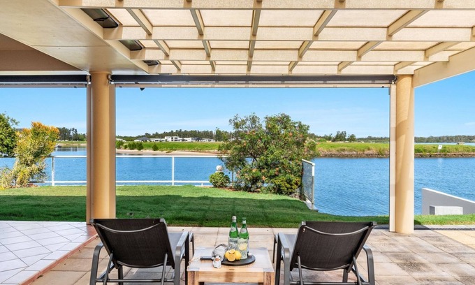 Yamba House | Relaxing Getaway at 101 | Pet Friendly Waterfront Retreat