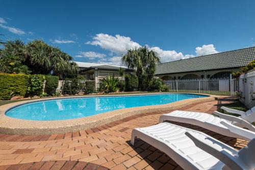 Marcoola Hotel | Discover Sunshine Coast Airport Motel with Pool & 9/10 Rating