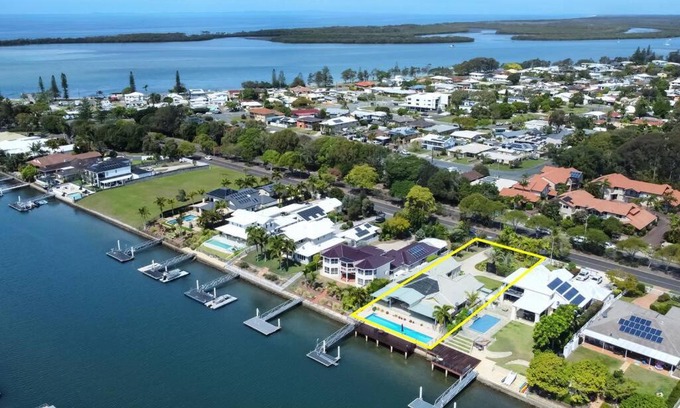 Pelican Waters House | Pet-Friendly Sunshine Coast Dream Getaway with Pool Access