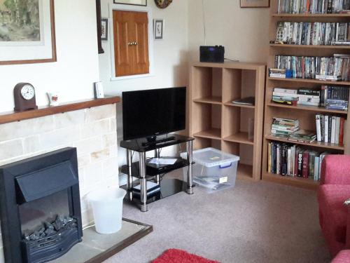 Fairford House | Pet-Friendly Sunshine Cottage: Rated 10/10 by Guests