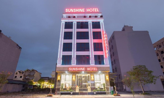 Mong Cai Hotel | Bright and Inviting Sunshine Hotel Móng Cái Awaits You