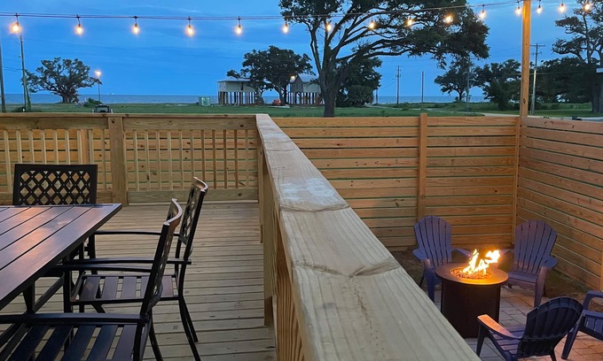 Mississippi City House | Beachfront Bliss: Sunshine On the Beach in Gulfport, MS