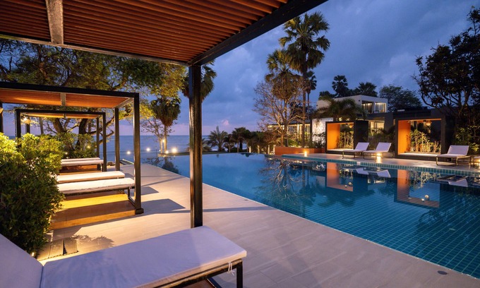 Thap Sakae Hotel | Experience Sunshine Paradise Resort: Family-Friendly Retreat