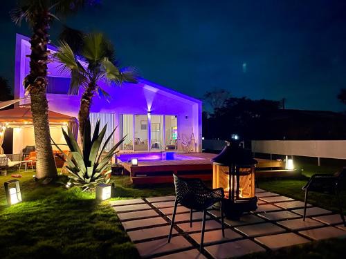 Kujukuri House | Sunshine Pool Villa: Oceanfront Retreat with Hot Tub