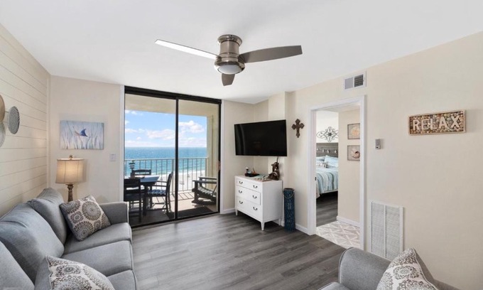 Orange Beach Apartment | Oceanfront Sunswept 607 Condo with Pool and Breakfast