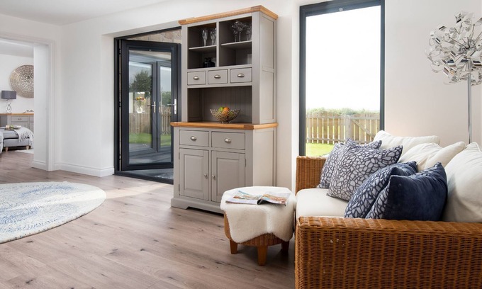 Berwick-upon-Tweed Cottage | Sunwick Cottage: Pet-Friendly 3-Bedroom Retreat Near Berwick