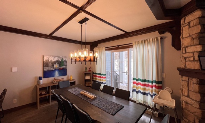 Mont-Tremblant Condo | Tranquil HBC Condo Retreat with Pool in Tremblant Village
