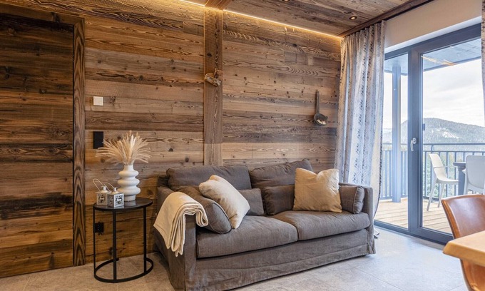 Sankt Martin am Tennengebirge Apartment | Superior apartment with shared pool