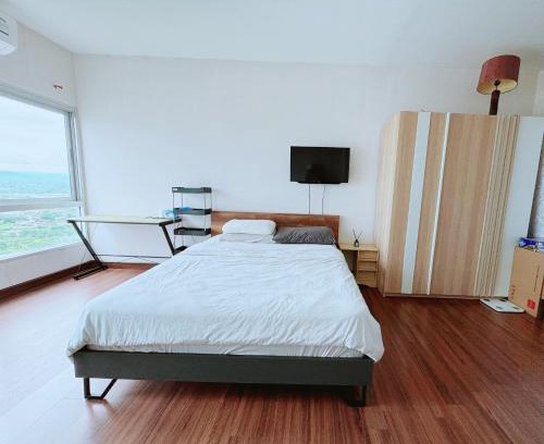 Wat Ket Apartment | Discover Supalai Swimming: Family-Friendly Oceanfront Retreat