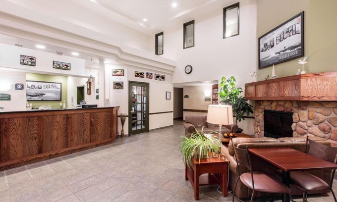 Amherst Hotel | Pet-Friendly Getaway at Super 8 by Wyndham Amherst NS