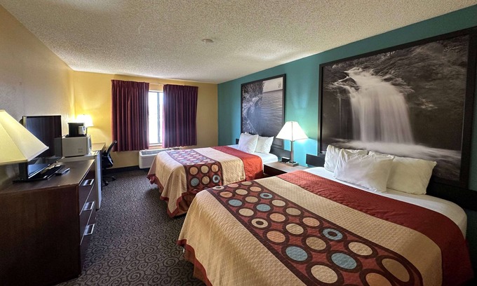 Appleton Hotel | Budget-Friendly Stay at Super 8 by Wyndham Appleton