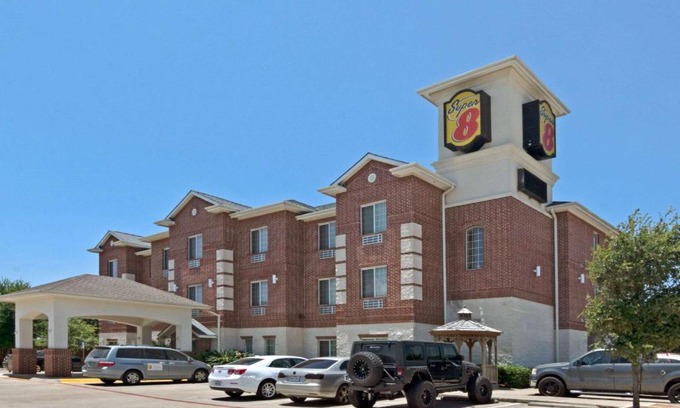 McKinney Hotel | Budget-Friendly Stay at Super 8 by Wyndham Austin/Airport