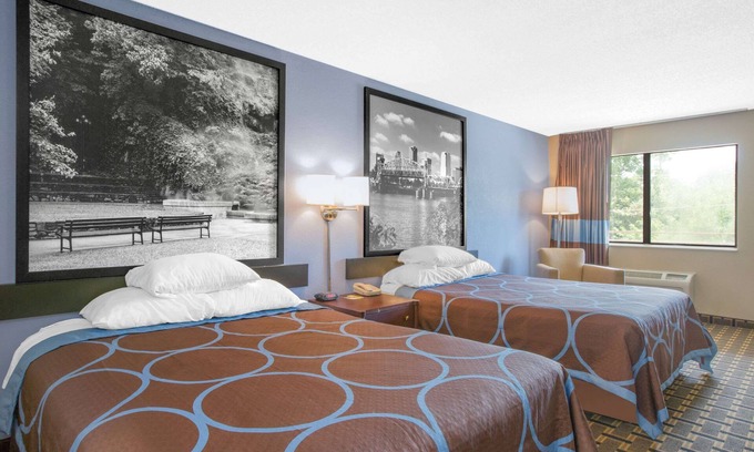 Brinkley Hotel | Discover Comfort at Super 8 by Wyndham Brinkley Hotel