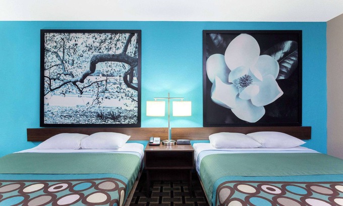 Brunswick Hotel | Convenient Stay at Super 8 by Wyndham Brunswick/South