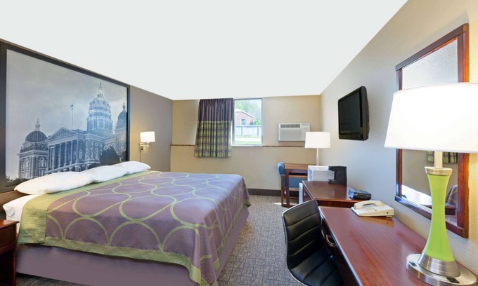 Carroll Hotel | Budget-Friendly Stay at Super 8 by Wyndham Carroll