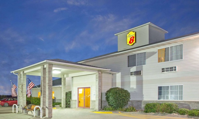 Clarinda Hotel | Comfortable Stay at Super 8 by Wyndham Clarinda Hotel