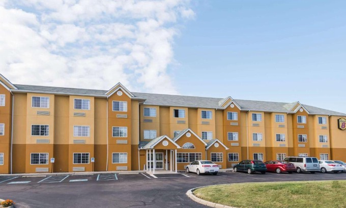 Columbus Hotel | Budget-Friendly Stay at Super 8 by Wyndham Columbus West