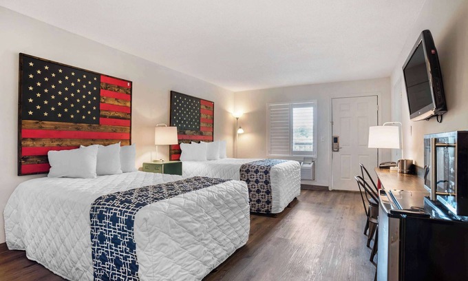 Daleville Hotel | Comfortable Stay at Super 8 by Wyndham Daleville/Fort Novosel
