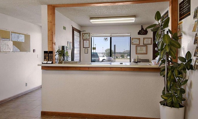 Douglas Hotel | Pet-Friendly Super 8 by Wyndham Douglas with Family Amenities