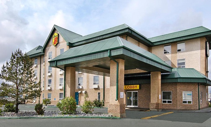 Leduc Hotel | Comfortable Stay at Super 8 by Wyndham Edmonton Airport