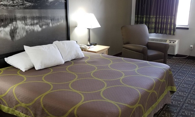 Fort Collins Hotel | Discover Comfort at Super 8 by Wyndham Fort Collins