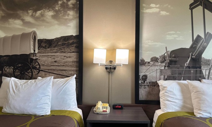 Grayville Hotel | Comfortable Stay at Super 8 by Wyndham Grayville