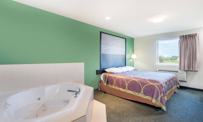 Hagerstown Hotel | Comfortable Stay at Super 8 by Wyndham Hagerstown Area