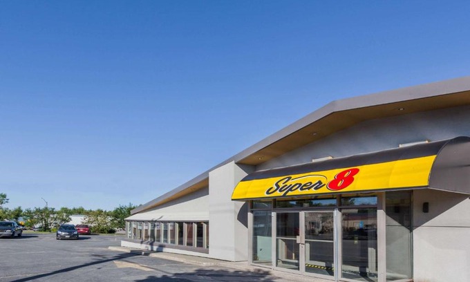 Timiskaming District Hotel | Budget-Friendly Stay at Super 8 by Wyndham Kirkland Lake