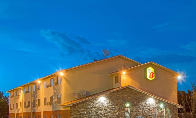 Mesilla Park Hotel | Budget-Friendly Super 8 by Wyndham Las Cruces Near University
