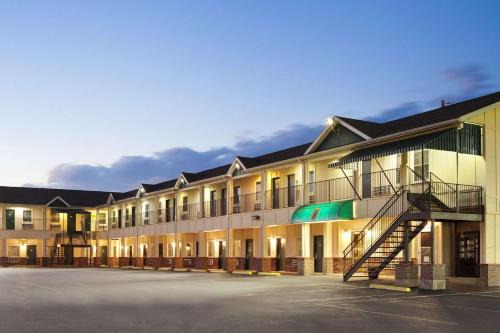 Mifflinville Hotel | Pet-Friendly Super 8 by Wyndham Mifflinville Awaits You