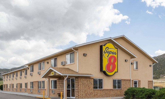 Nephi Hotel | Budget-Friendly Stay at Super 8 by Wyndham Nephi