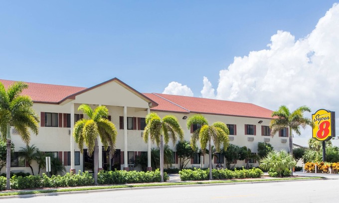 Harbor Village Hotel | Budget-Friendly Stay at Super 8 by Wyndham Pompano Beach