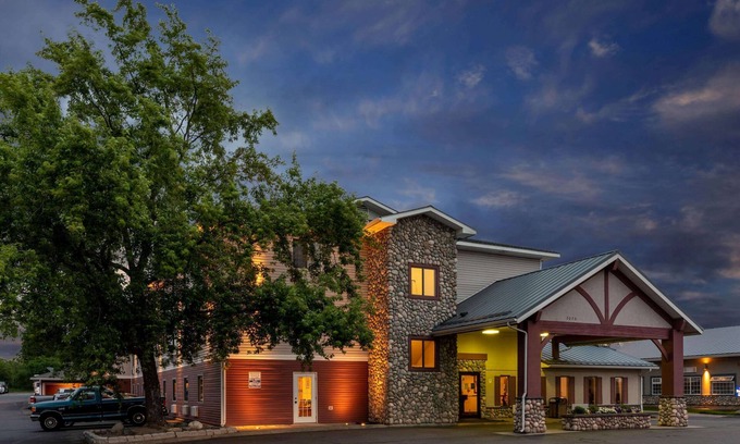 Spokane Valley Hotel | Comfortable Stay at Super 8 by Wyndham Spokane Valley