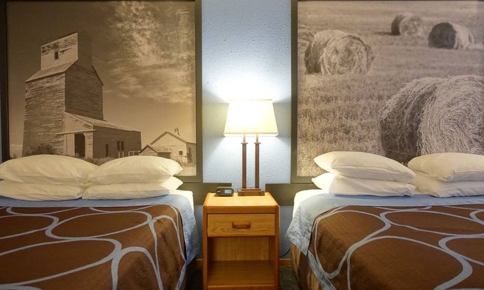 Swift Current Hotel | Relax at Super 8 by Wyndham Swift Current with Pool and Spa