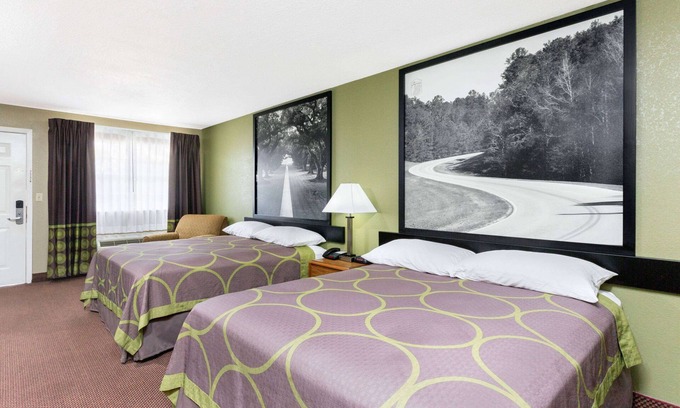 Tallulah Hotel | Comfortable Stay at Super 8 by Wyndham Tallulah, LA