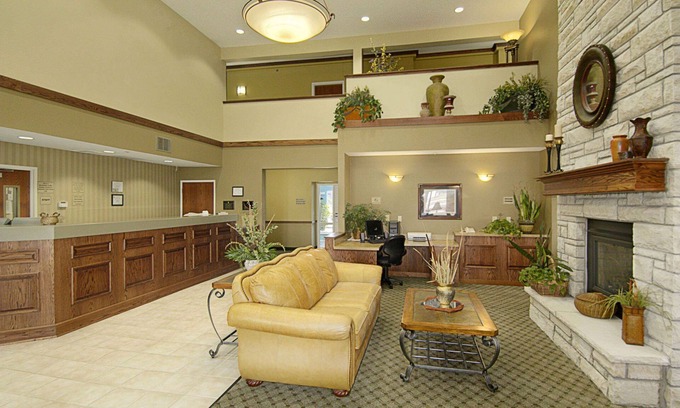 Pauline Hotel | Discover Comfort at Super 8 by Wyndham Topeka