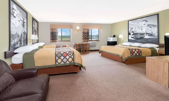 Winner Hotel | Comfortable Stay at Super 8 by Wyndham Winner SD