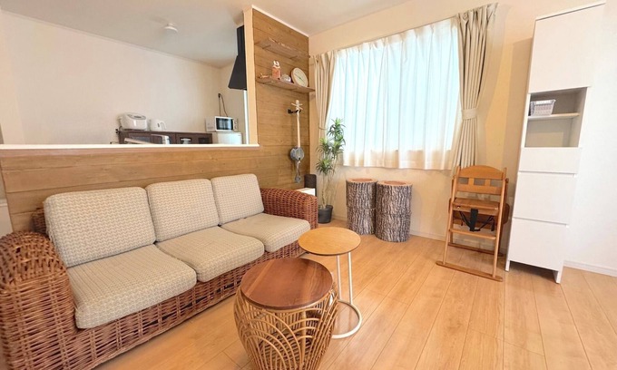 Onna House | Spacious Onna Private Villa for Up to 11 Guests