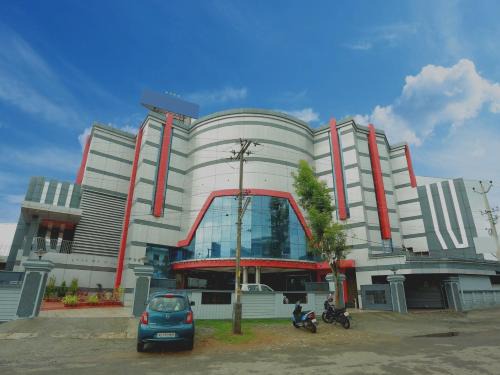 Thrissur Hotel | Discover Kovilakam Residency: Family-Friendly with Breakfast