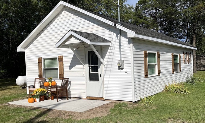 Mio Cabin | Tranquil Cabin Steps from AuSable River & ORV Trails