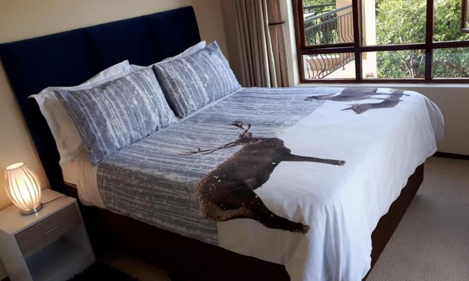 Lone Hill Apartment | Immaculate 2-Bed Apartment in Sandton with Pool Access