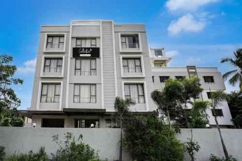 Shirdi Hotel | Discover Comfort at Super Collection O Hotel C Tara