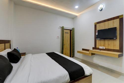 Varanasi Hotel | Family-Friendly Getaway at FabHotel Vairagi Inn